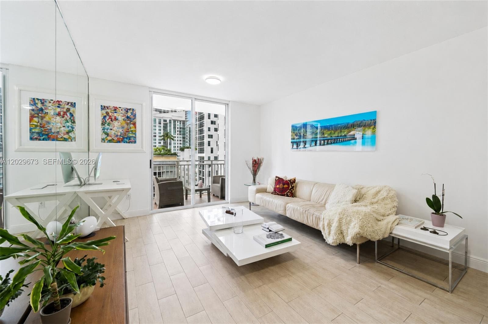 185 SE 14th Ter # 1410, Miami FL 33131 — 3