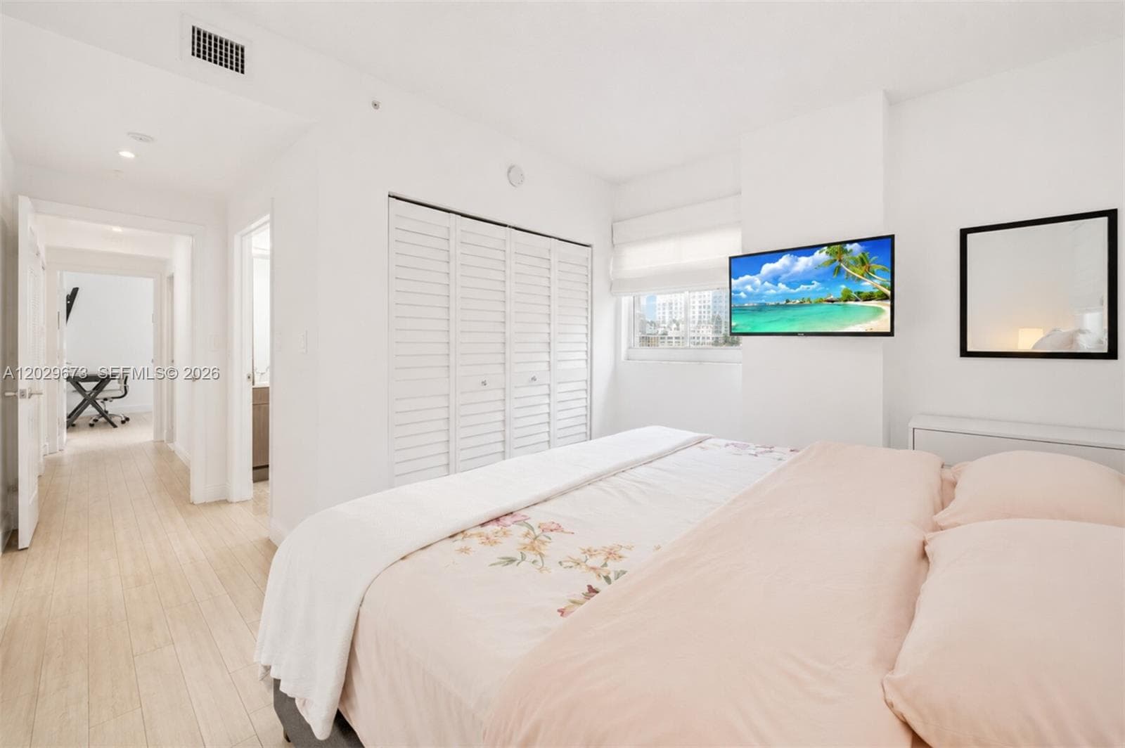 185 SE 14th Ter # 1410, Miami FL 33131 — 14