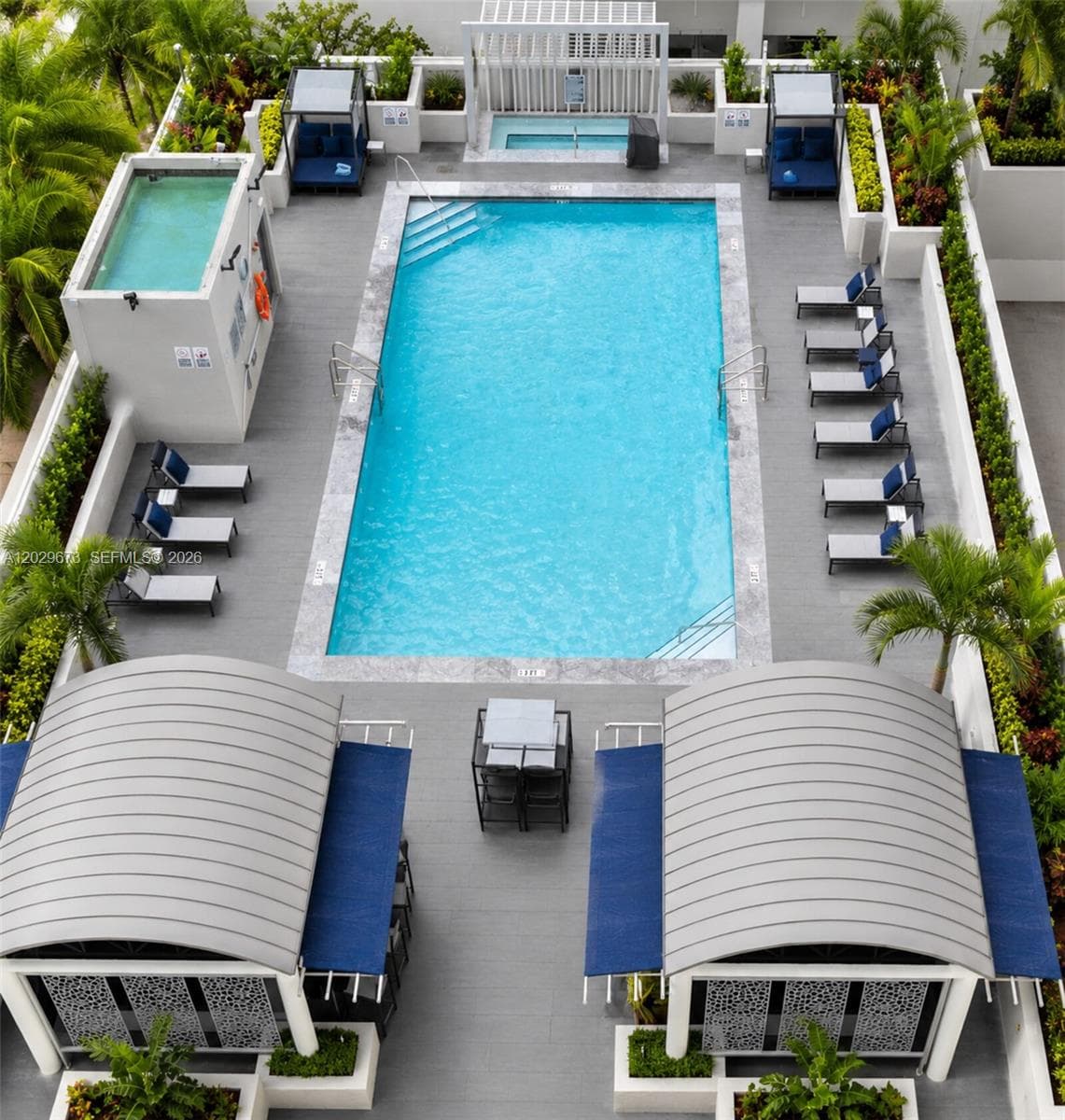 185 SE 14th Ter # 1410, Miami FL 33131 — 19