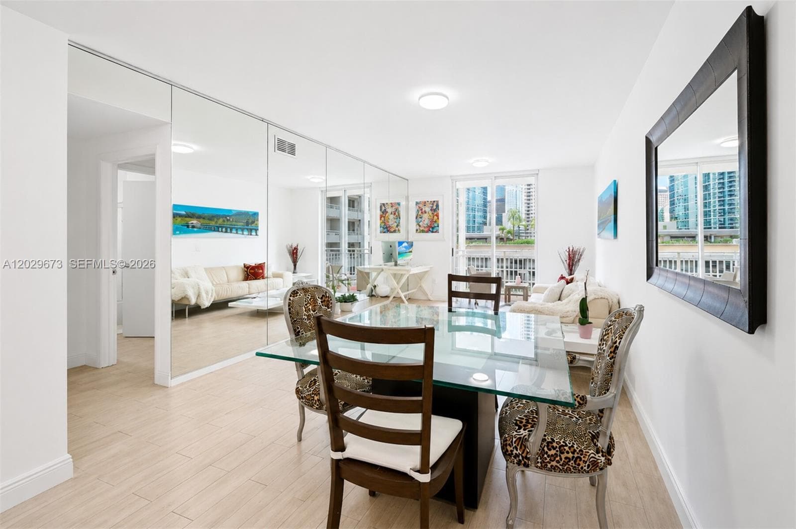 185 SE 14th Ter # 1410, Miami FL 33131 — 4