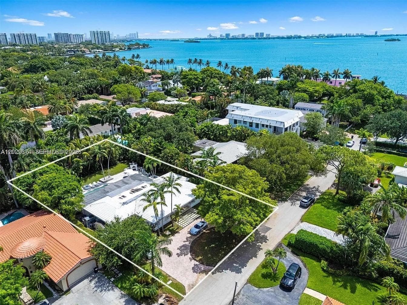 1255 NE 93rd St, Miami Shores FL 33138 — 101