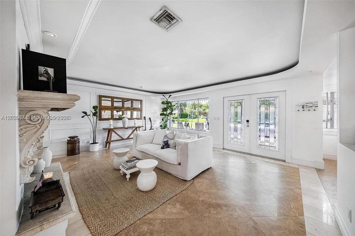 1255 NE 93rd St, Miami Shores FL 33138 — 22