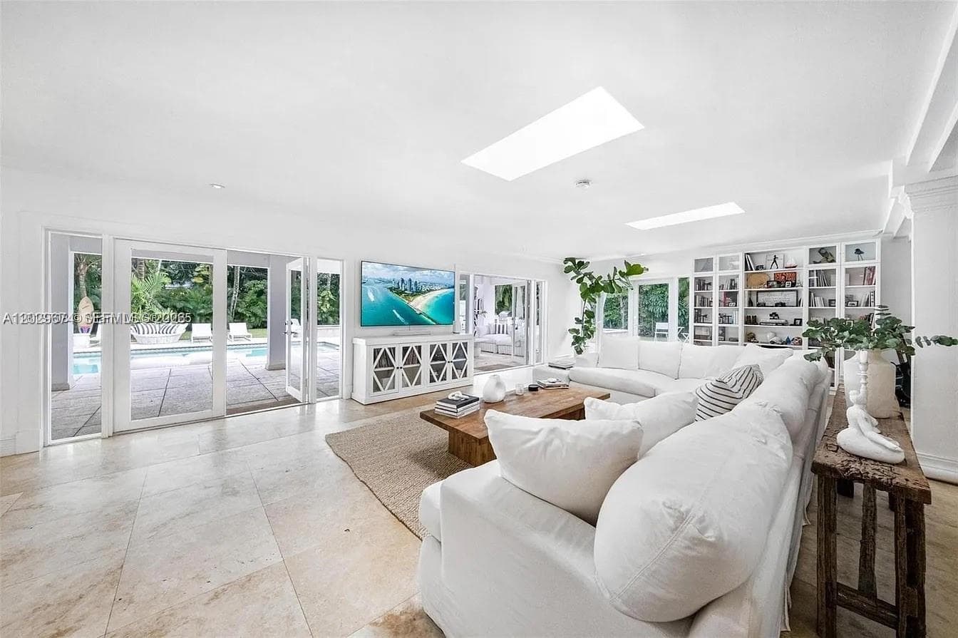 1255 NE 93rd St, Miami Shores FL 33138 — 28