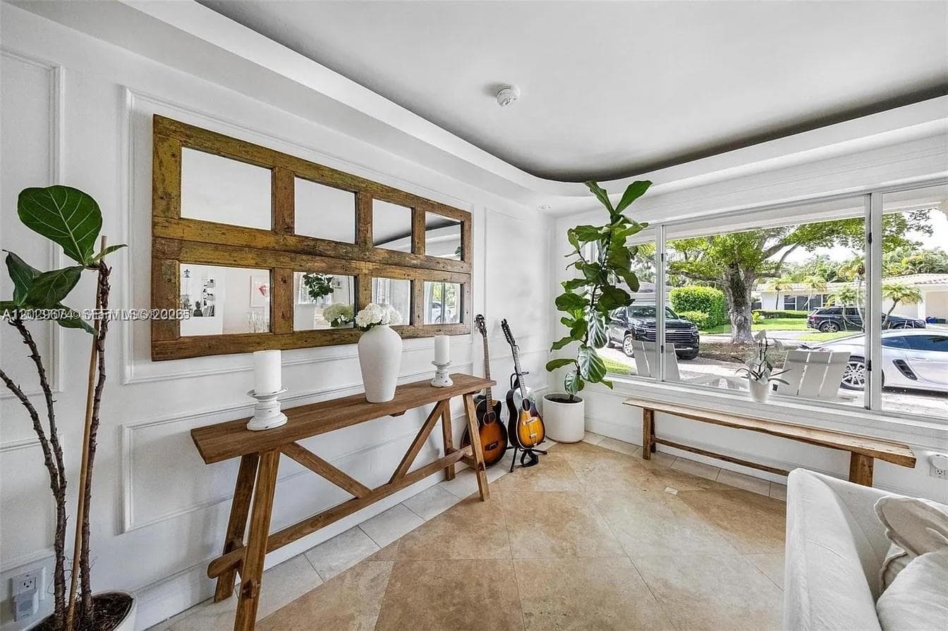 1255 NE 93rd St, Miami Shores FL 33138 — 25