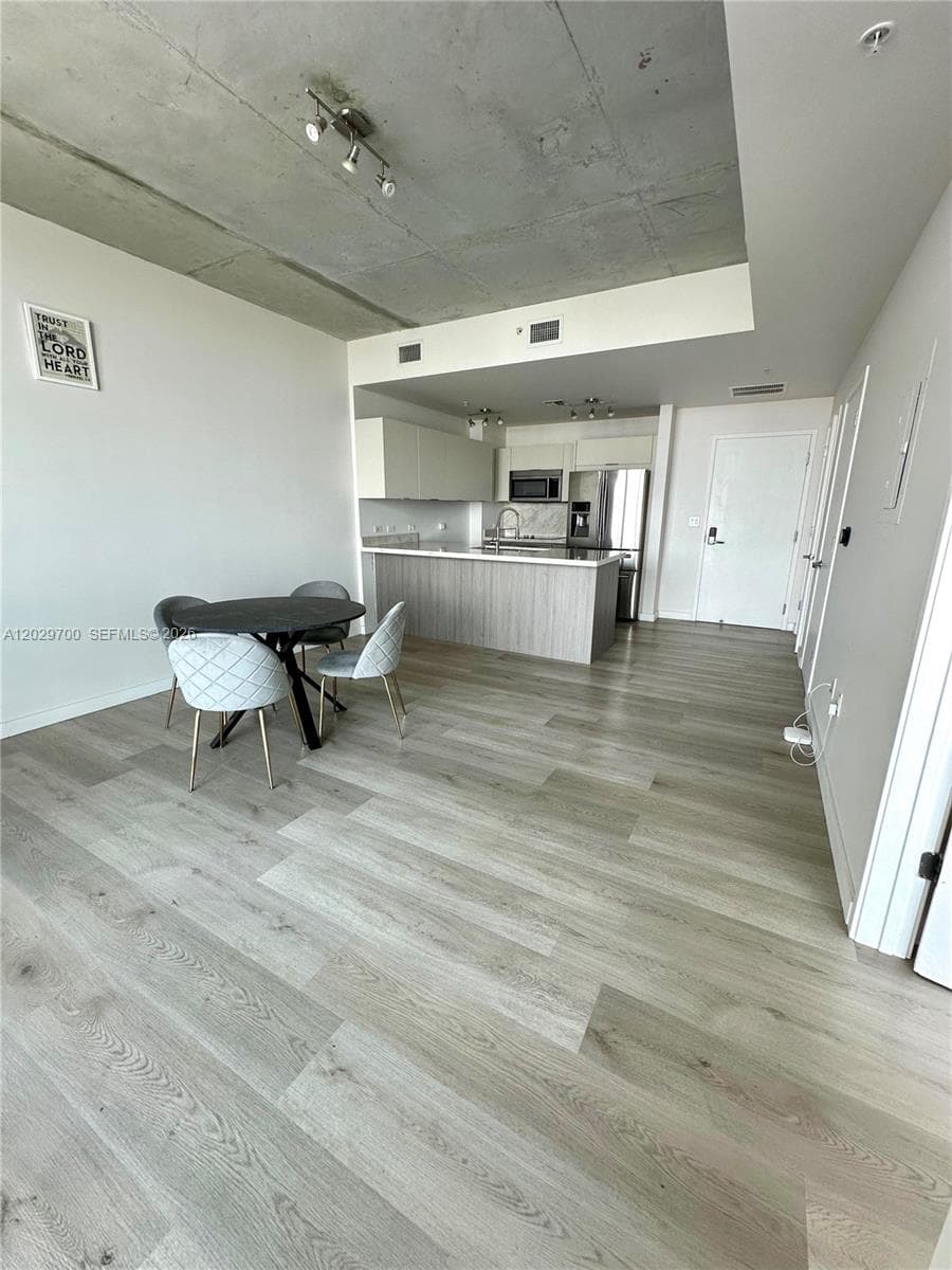 3301 NE 1st Ave # H1811, Miami FL 33137 — 6