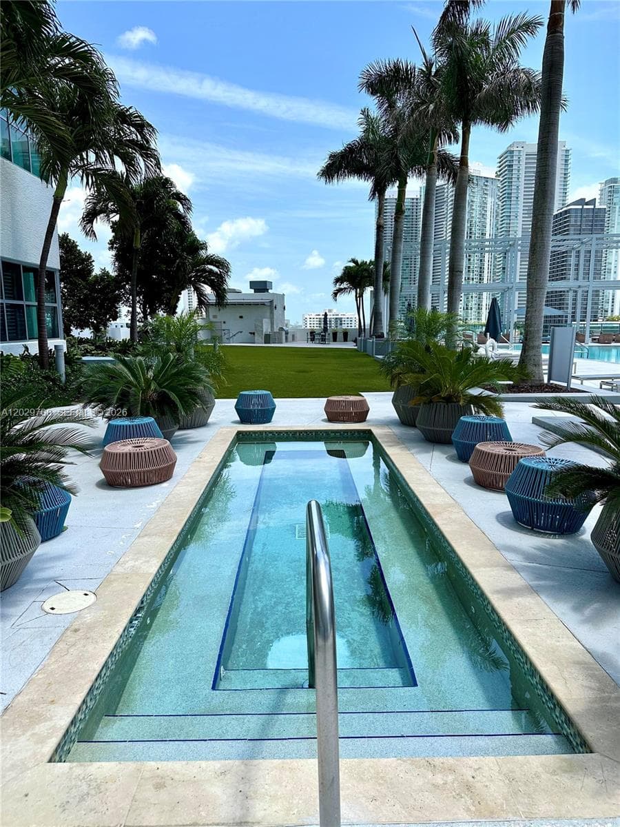 3301 NE 1st Ave # H1811, Miami FL 33137 — 16