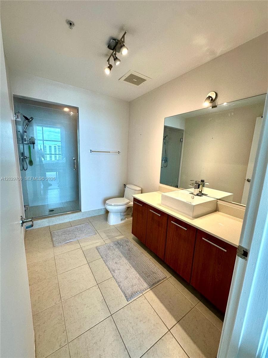 3301 NE 1st Ave # H1811, Miami FL 33137 — 10