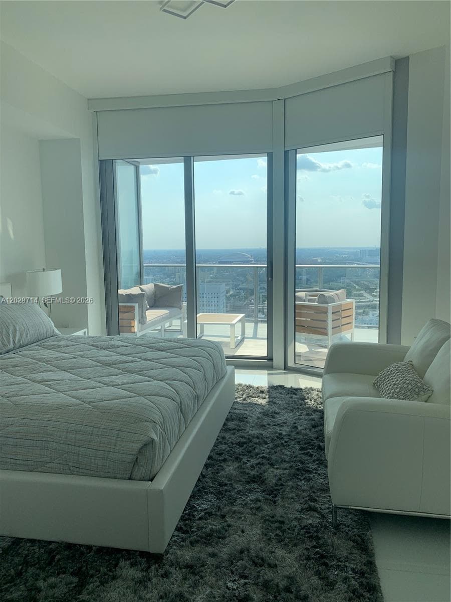 851 NE 1st Ave # 3404, Miami FL 33132 — 6