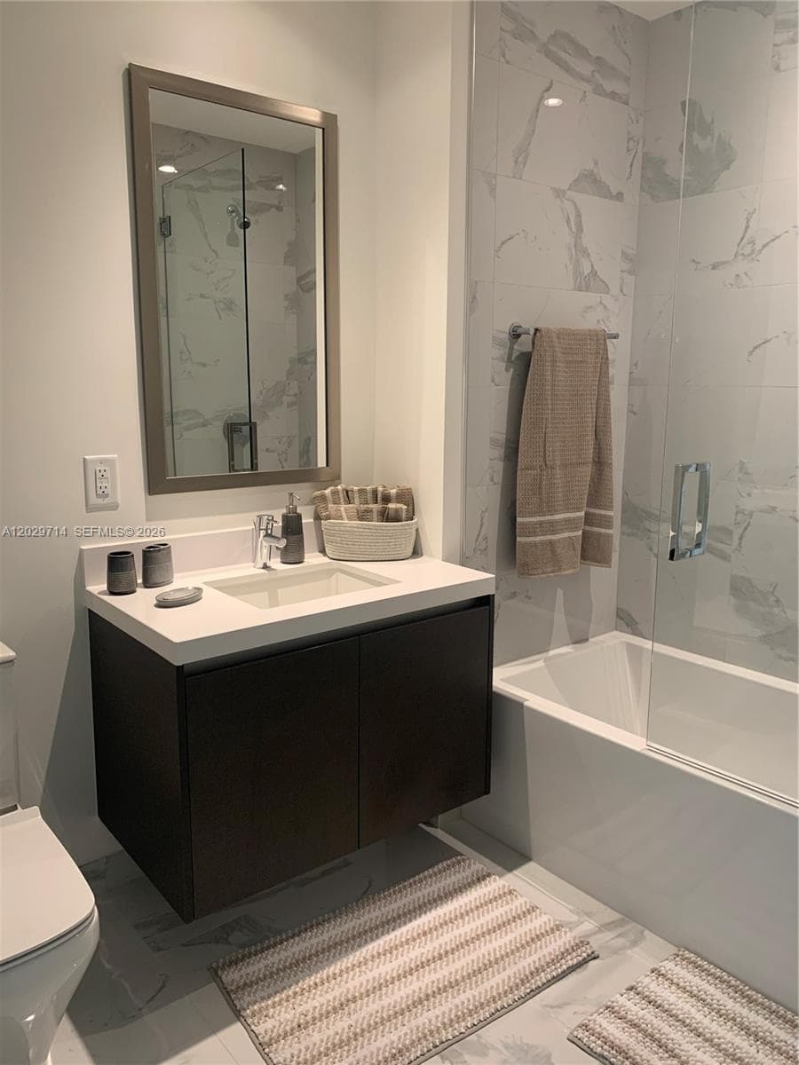 851 NE 1st Ave # 3404, Miami FL 33132 — 10