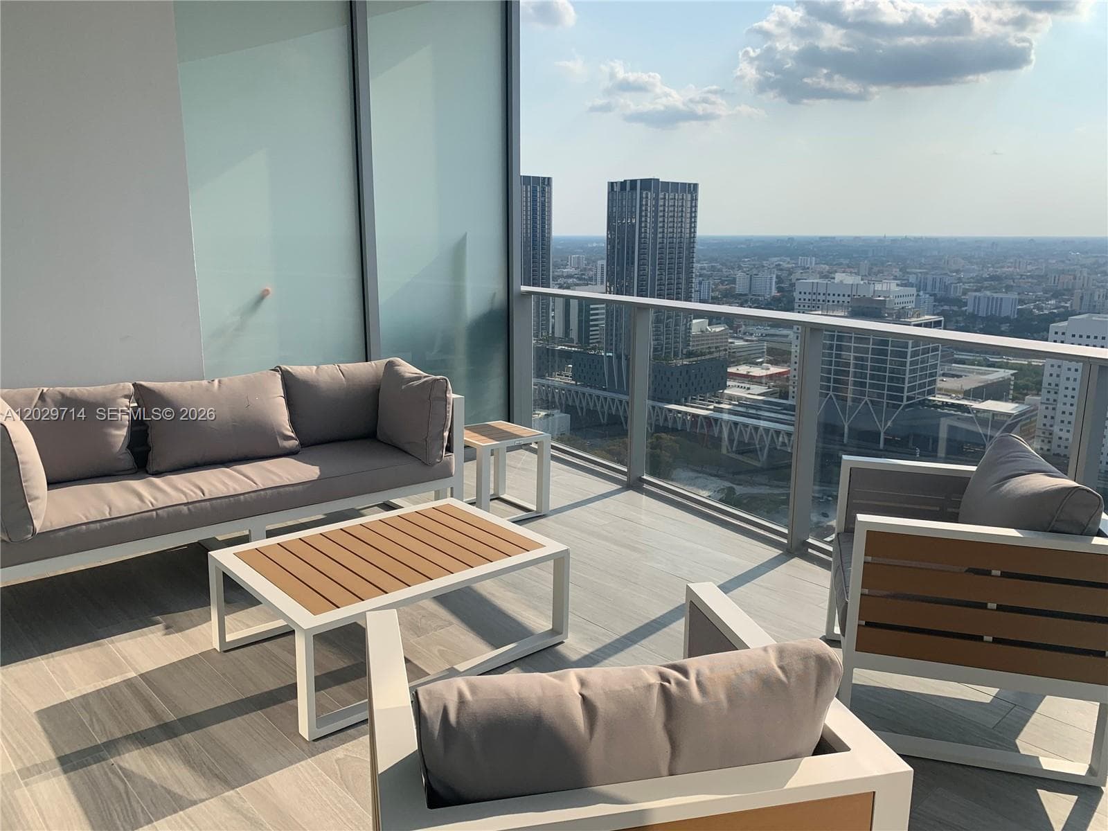 851 NE 1st Ave # 3404, Miami FL 33132 — 8