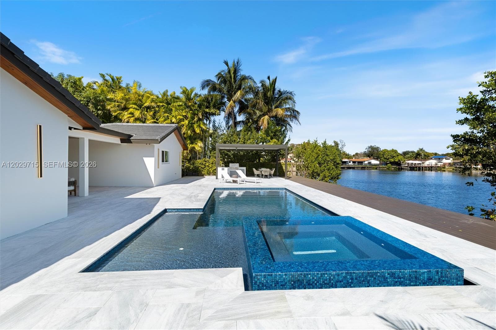 19721 NE 23rd Ave # 19721, Miami FL 33180 — 2