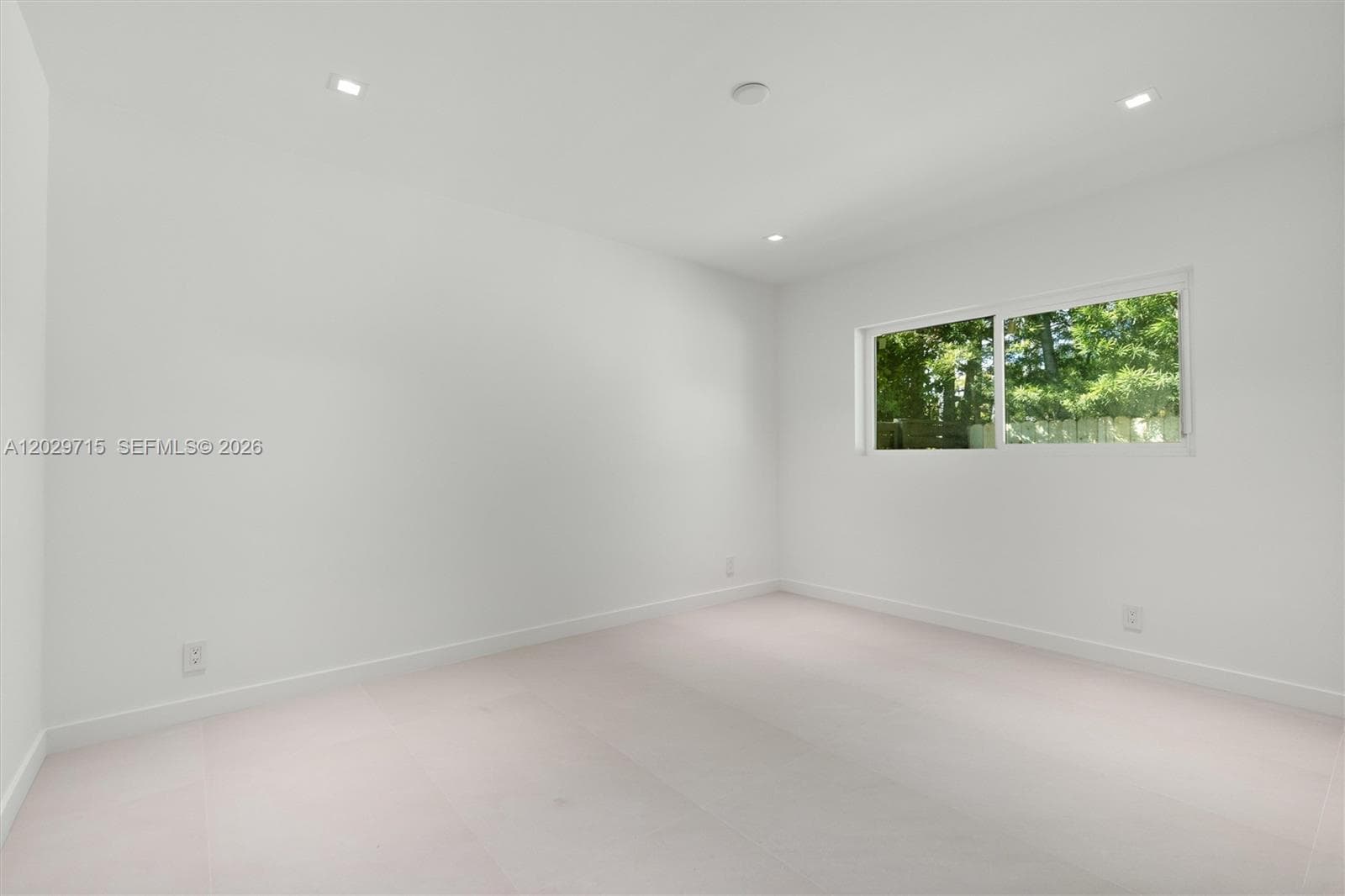 19721 NE 23rd Ave # 19721, Miami FL 33180 — 45