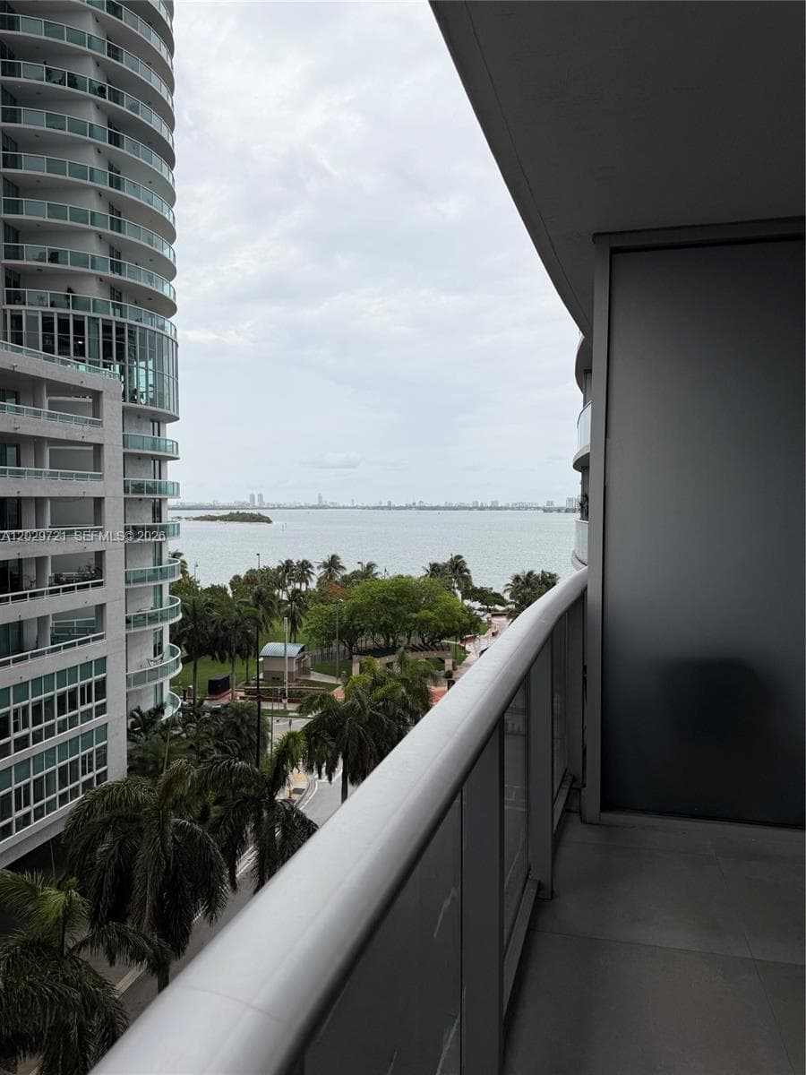 488 NE 18th St # 705, Miami FL 33132 — 7