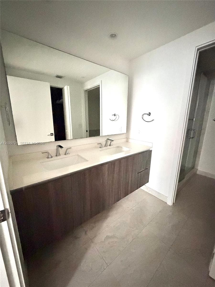 488 NE 18th St # 705, Miami FL 33132 — 14