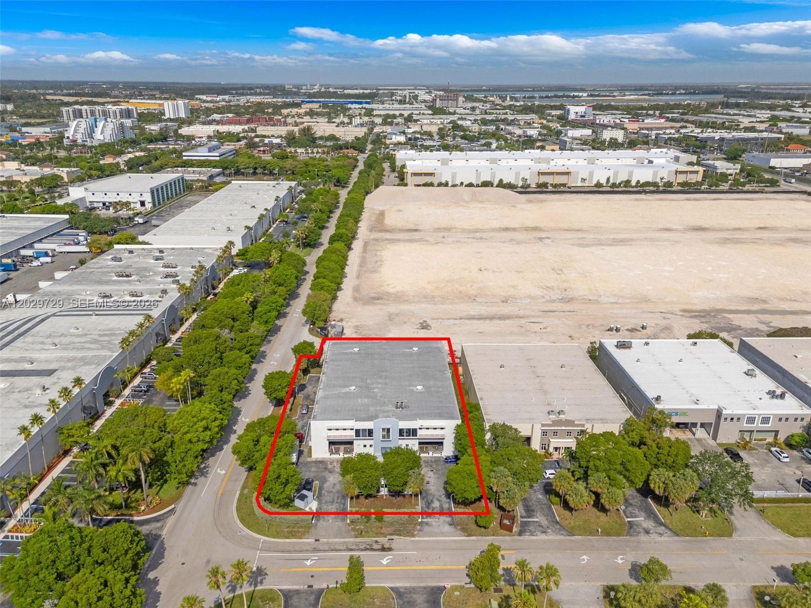 2100 NW 102nd Pl, Doral FL 33172 — 18