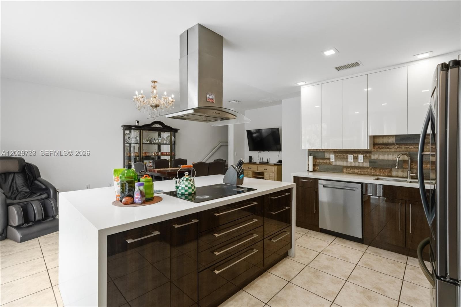 8741 NW 110th Ave, Doral FL 33178 — 17