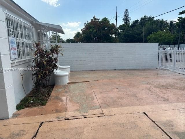 34 NW 69th St, Miami FL 33150 — 18