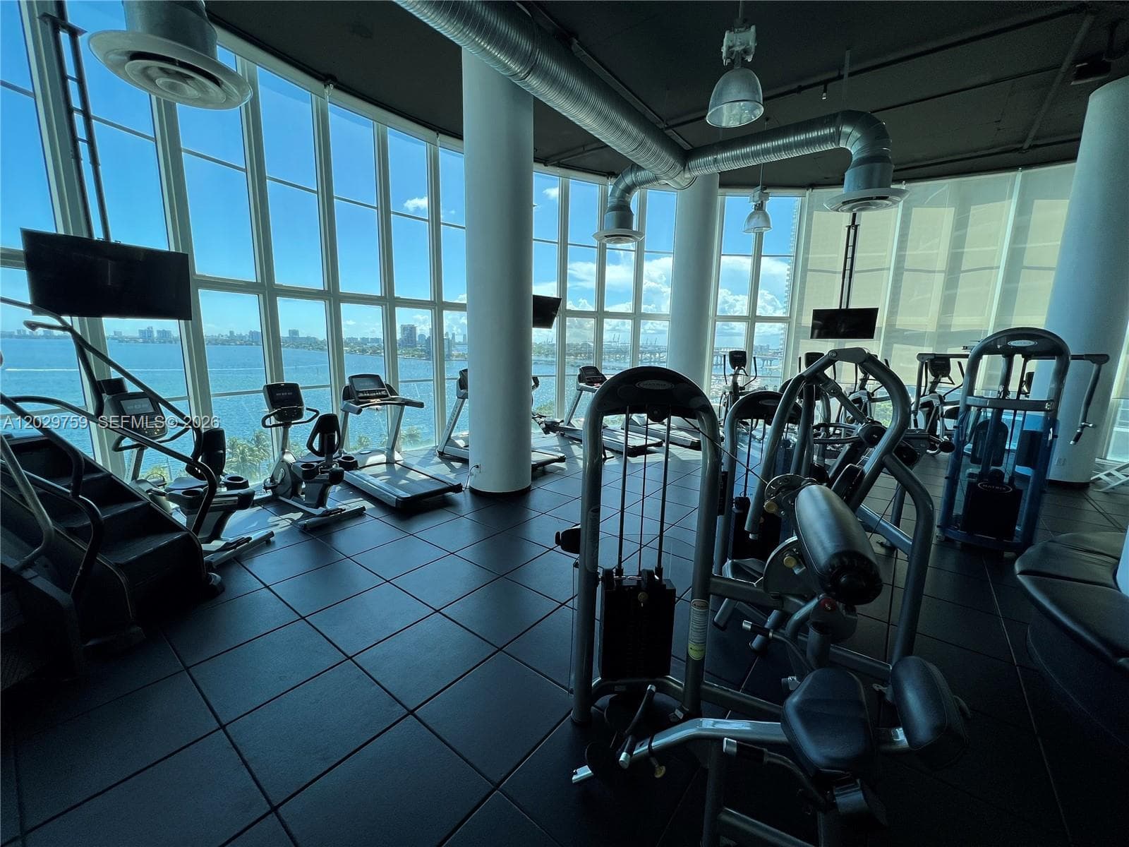 1800 N Bayshore Dr # 3904, Miami FL 33132 — 14