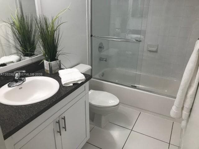 9619 Fontainebleau Blvd # 419, Miami FL 33172 — 4