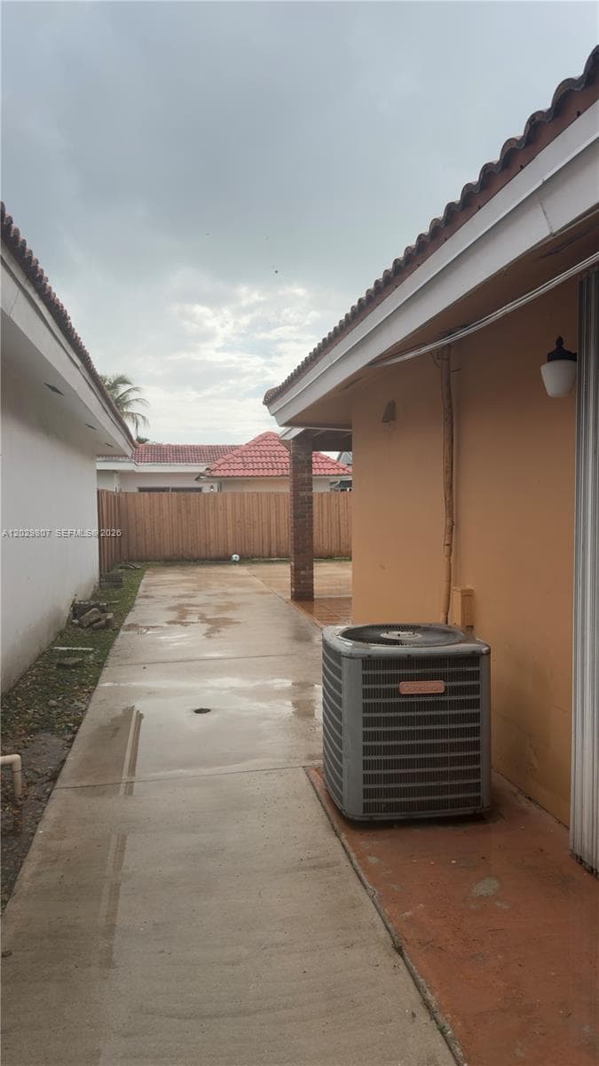 5890 SW 147th Ct, Miami FL 33193 — 5