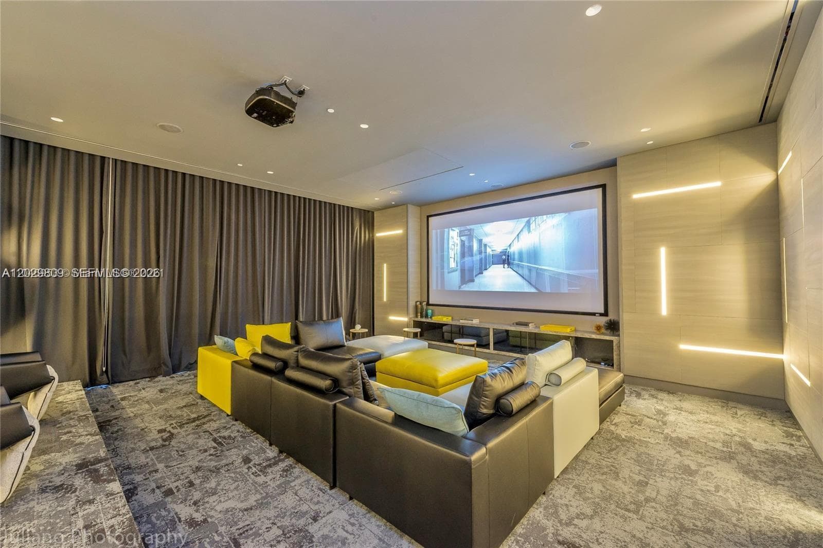 45 SW 9th St # 4204, Miami FL 33130 — 28