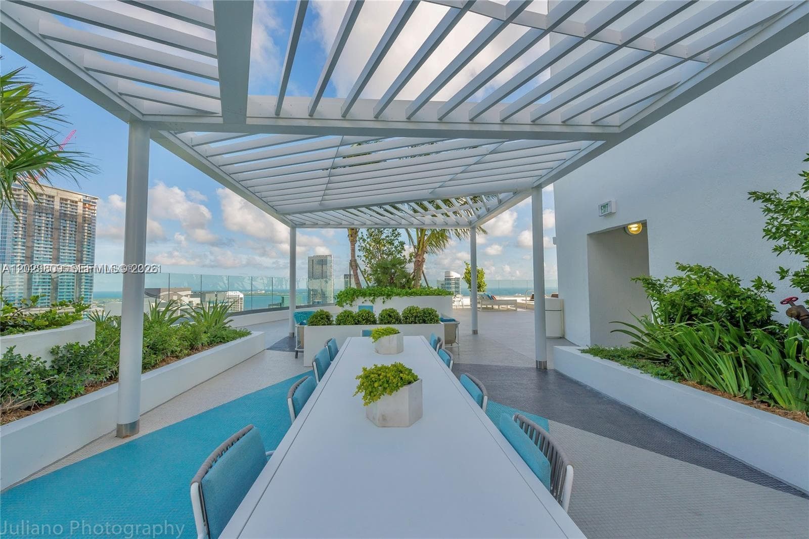 45 SW 9th St # 4204, Miami FL 33130 — 25