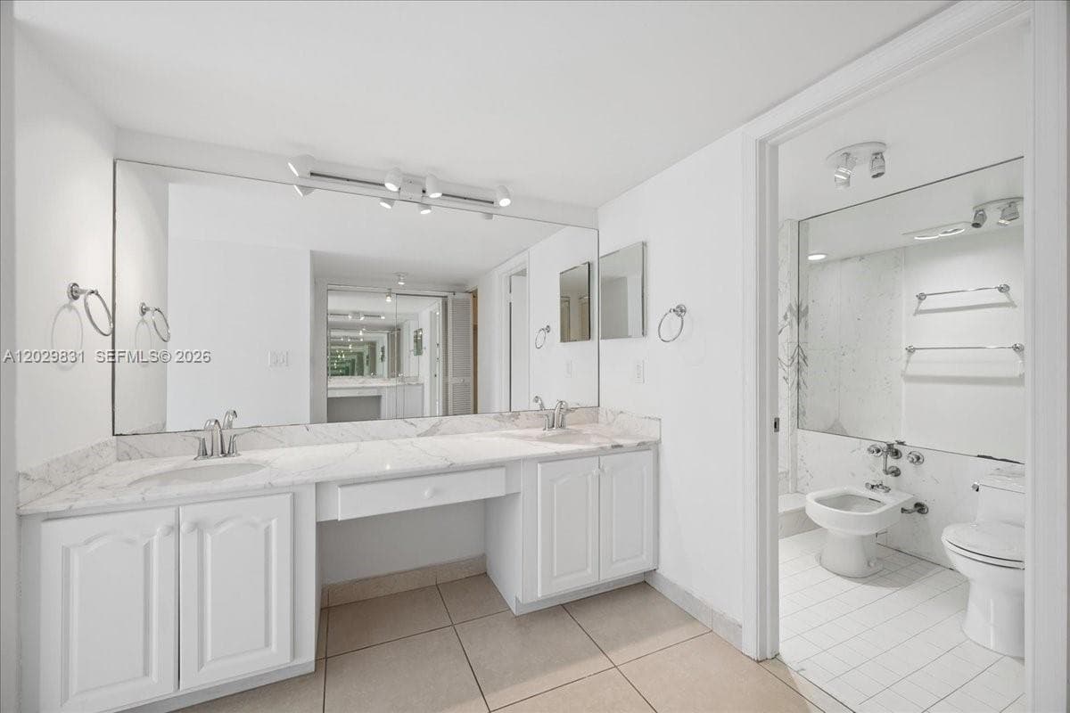 199 Ocean Lane Dr # 911, Key Biscayne FL 33149 — 18