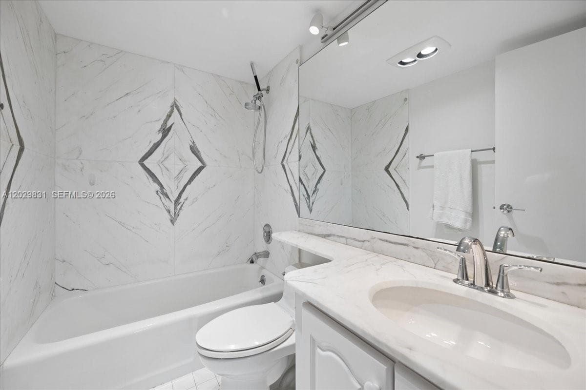 199 Ocean Lane Dr # 911, Key Biscayne FL 33149 — 15