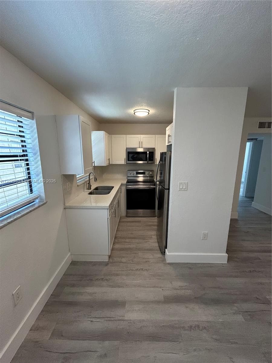 5960 W 25th Ct # 102, Hialeah FL 33016 — 3