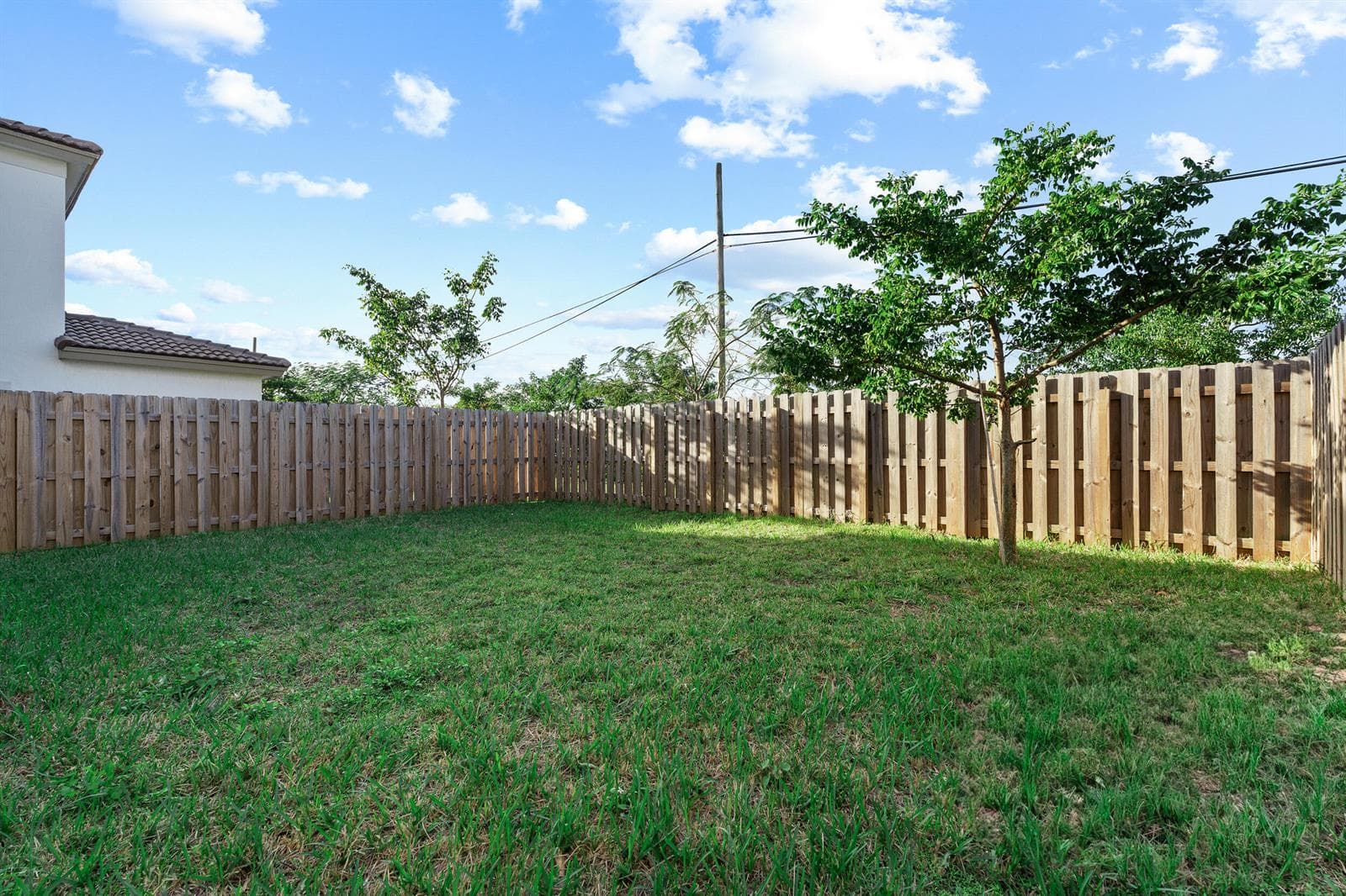 2405 NW 131st Circle, Miami FL 33167 — 25