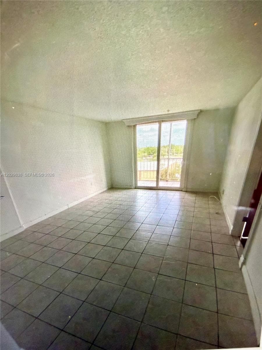 1251 NE 108th St # 617, Miami FL 33161 — 12