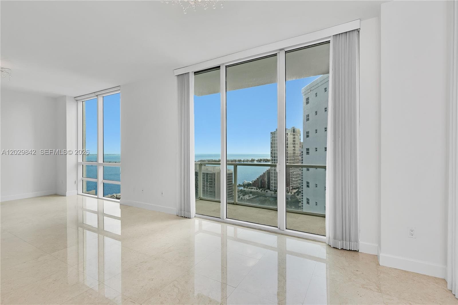 218 SE 14th St, Miami FL 33131 — 4