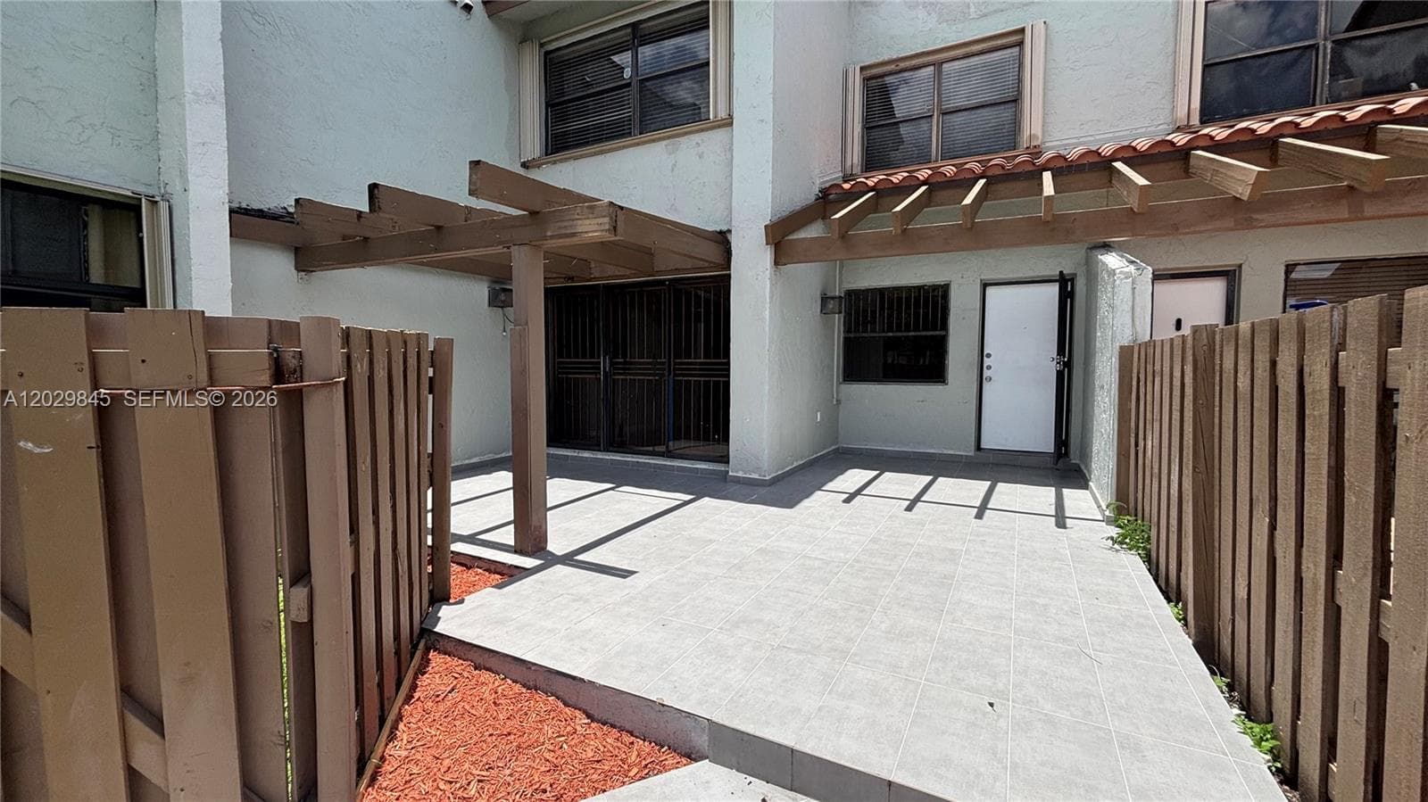 10303 NW 9th St Cir # 16, Miami FL 33172 — 2