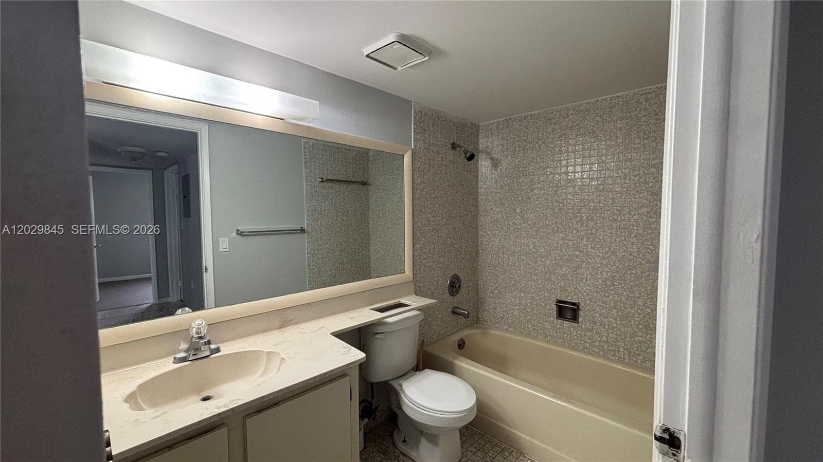 10303 NW 9th St Cir # 16, Miami FL 33172 — 13