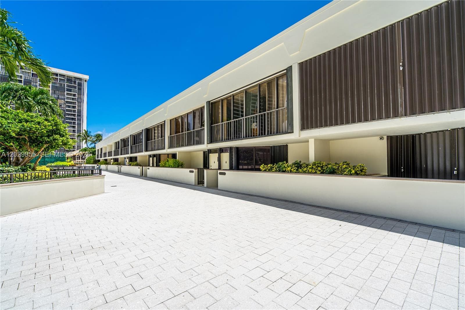 1925 Brickell Ave # D610, Miami FL 33129 — 25