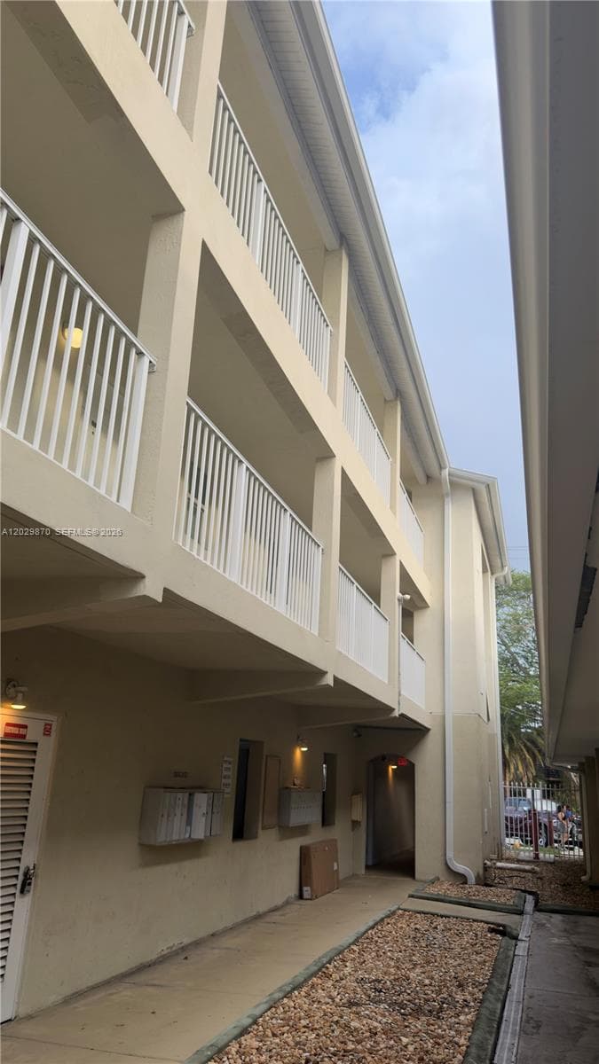 1025 SW 7th Ave # 6, Miami FL 33130 — 2