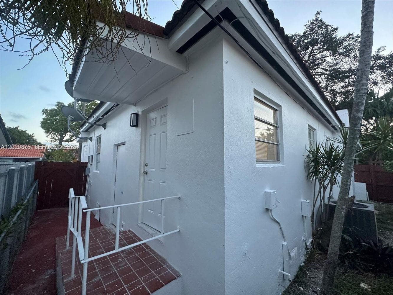 2745 SW 34th Ave # 2, Miami FL 33133 — 16
