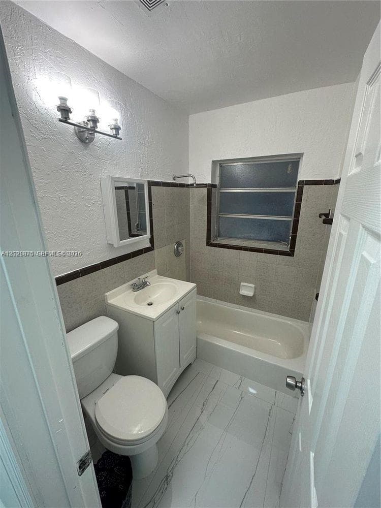 2745 SW 34th Ave # 2, Miami FL 33133 — 14