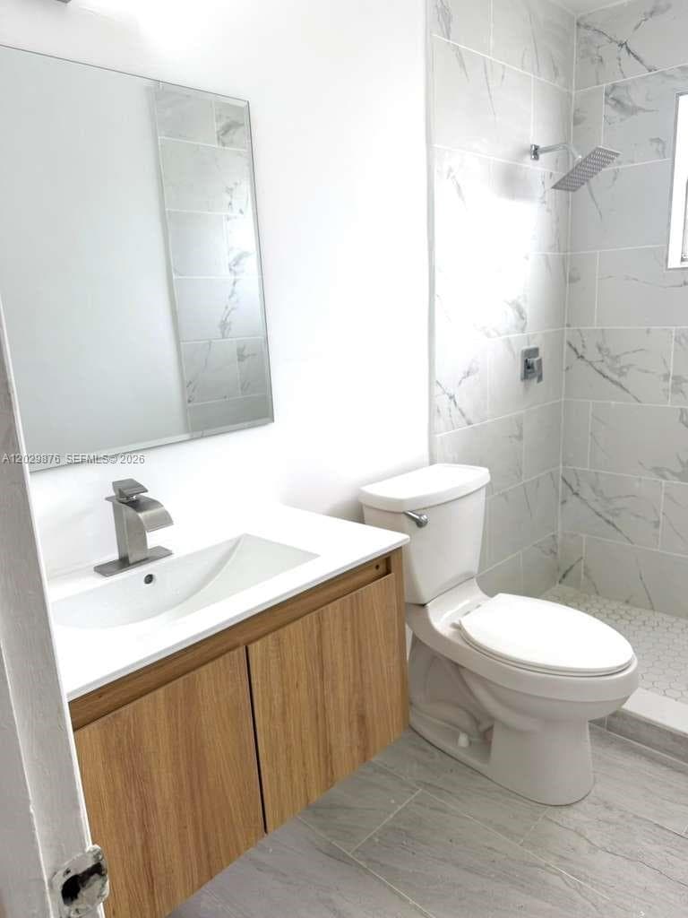 12195 W Dixie Hwy # 6E, North Miami FL 33161 — 4
