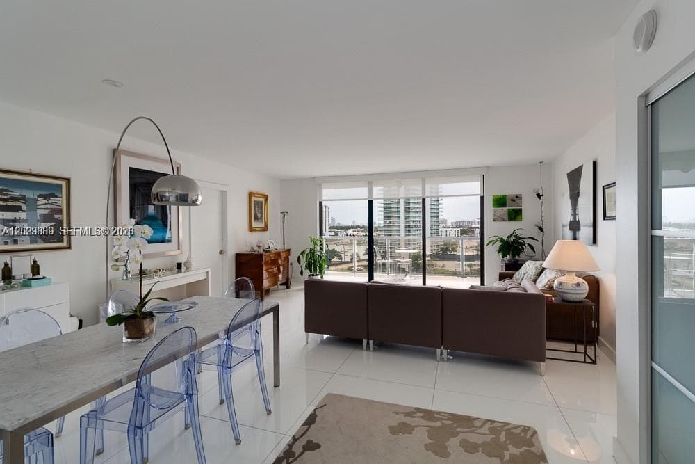9 Island Ave # 1111, Miami Beach FL 33139 — 1