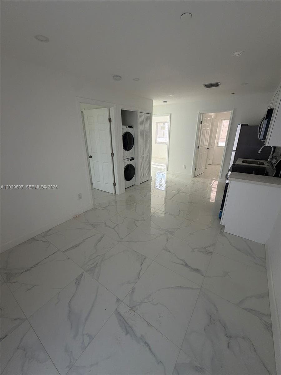 729 SW 3rd St # 4, Miami FL 33130 — 4