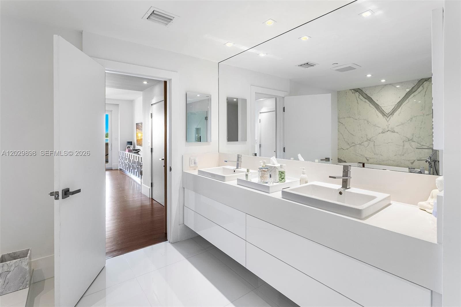 2122 Fisher Island Dr # 2122, Miami Beach FL 33109 — 24