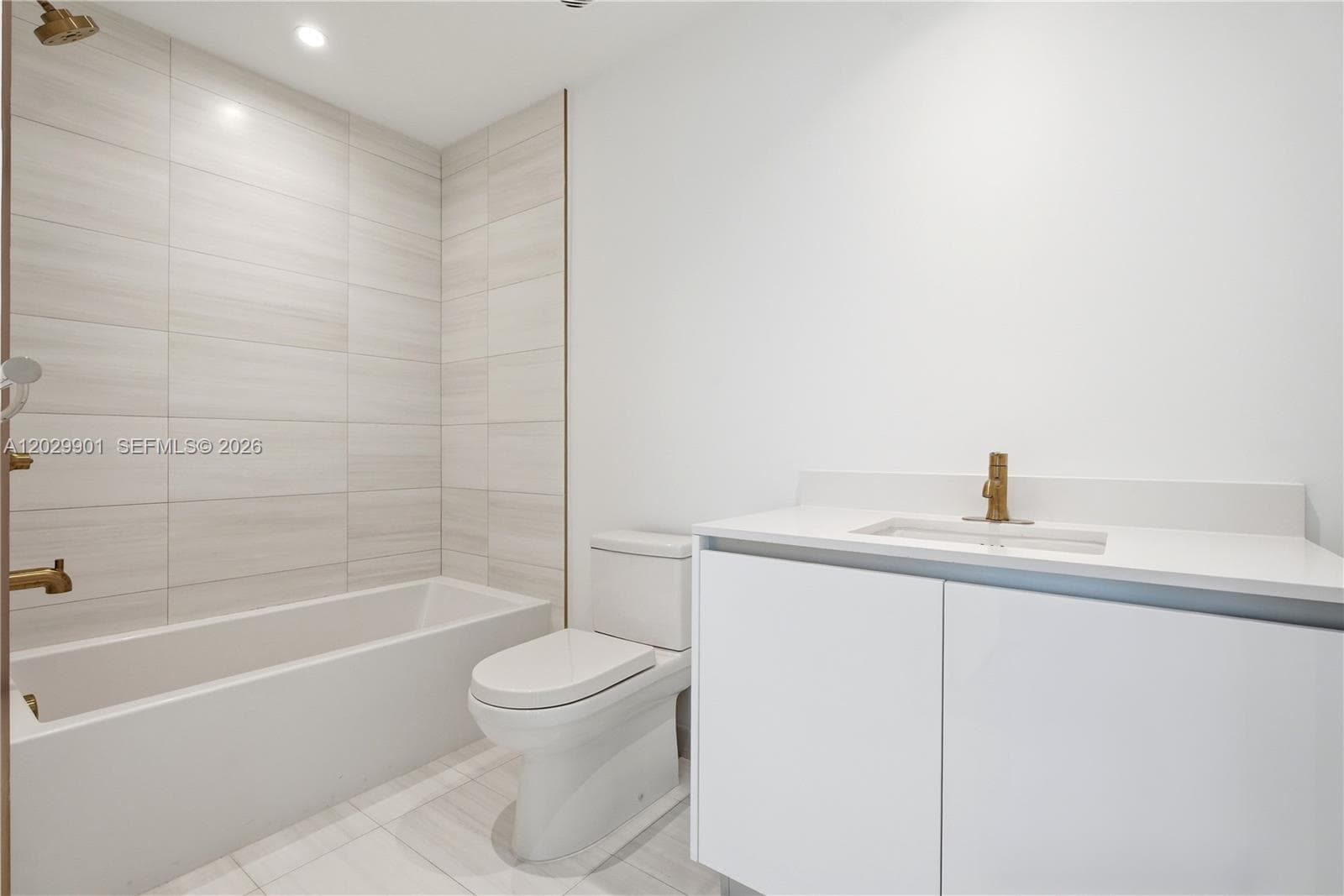 2678 Tigertail Ave # 911, Miami FL 33133 — 12