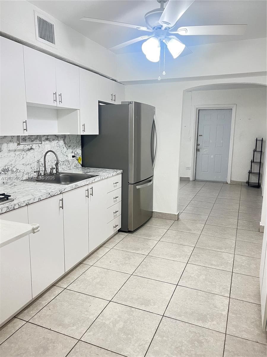 1401 E 8th Ave, Hialeah FL 33010 — 4