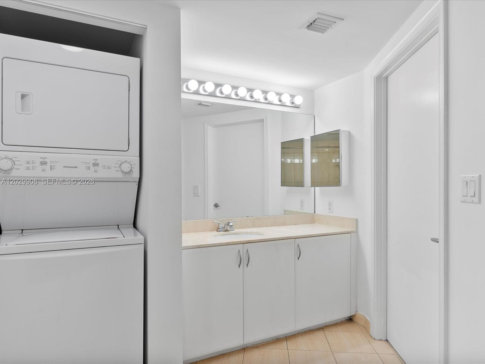 1750 N Bayshore Dr # 5601, Miami FL 33132 — 23