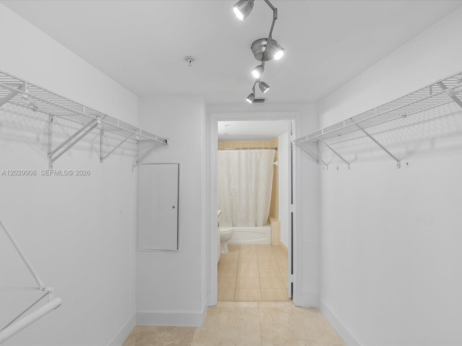 1750 N Bayshore Dr # 5601, Miami FL 33132 — 17