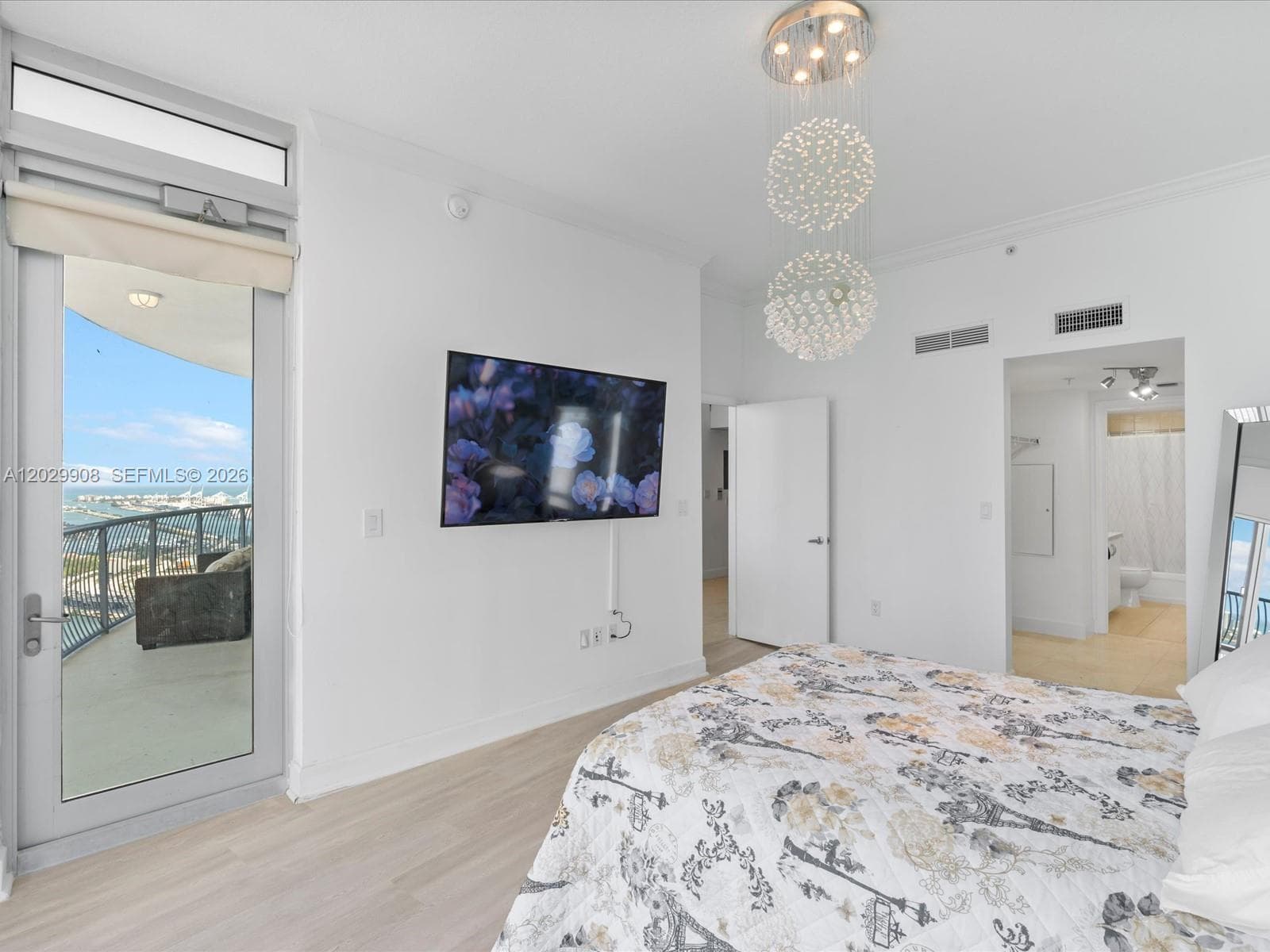 1750 N Bayshore Dr # 5601, Miami FL 33132 — 16