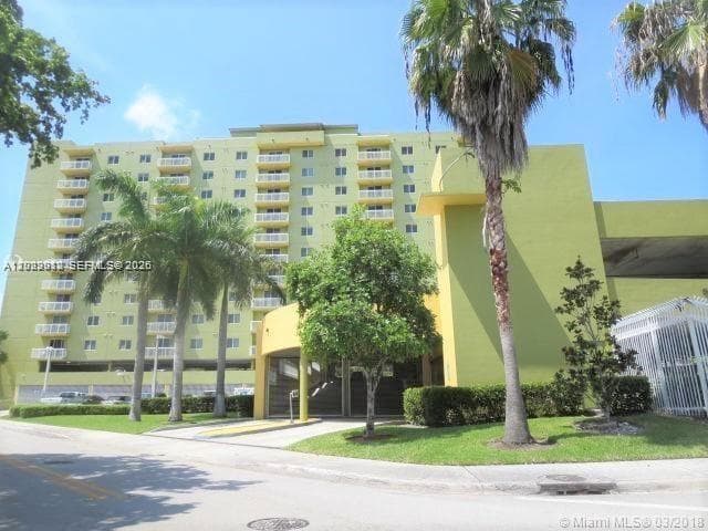 816 NW 11th St # 801, Miami FL 33136 — 2