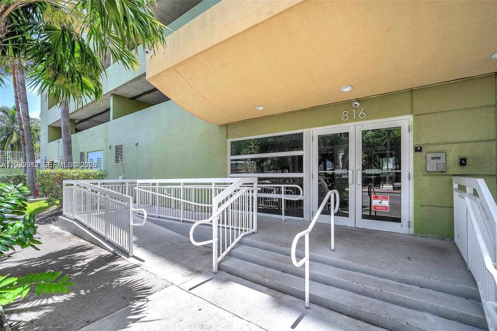 816 NW 11th St # 801, Miami FL 33136 — 34