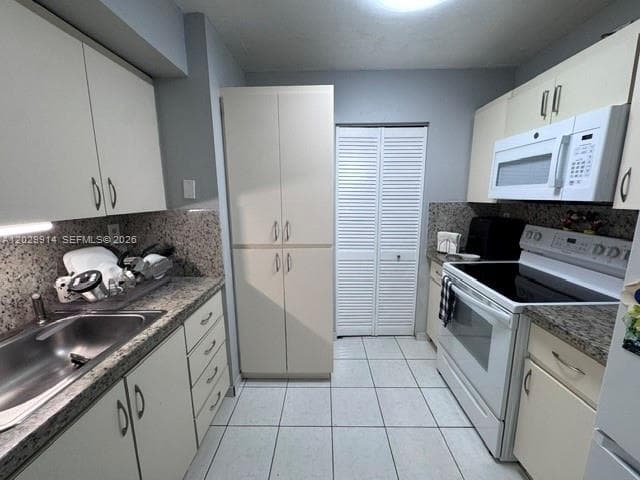 11780 SW 18th St # 2, Miami FL 33175 — 3